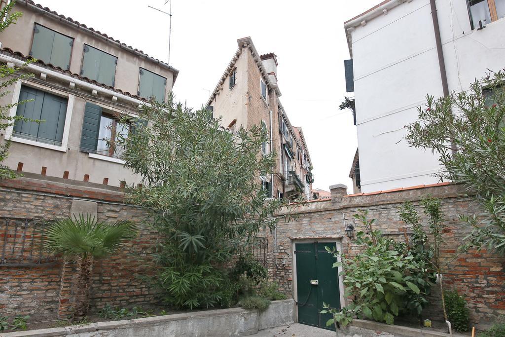 Ca' Ermina & Garden Apartment Venice Exterior photo